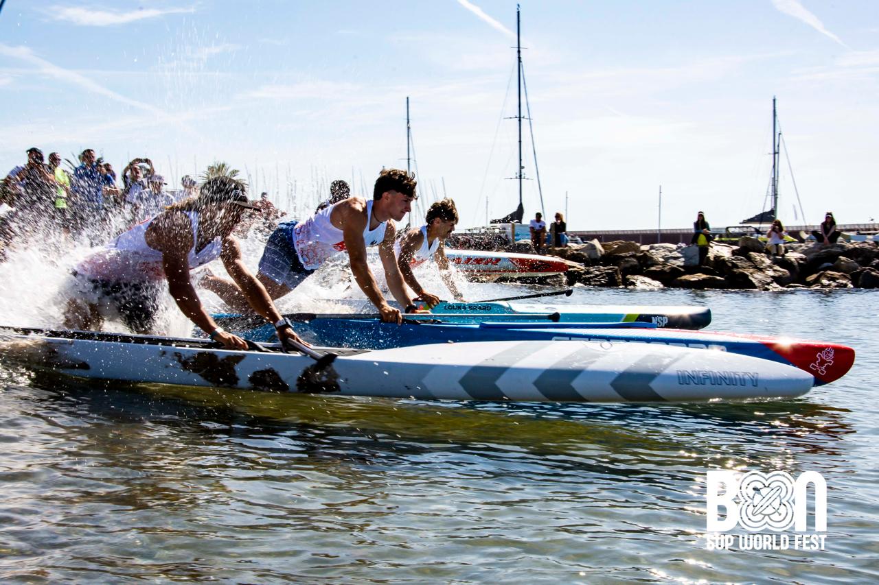 Santino en la largada del Barcelona SUP World Festival